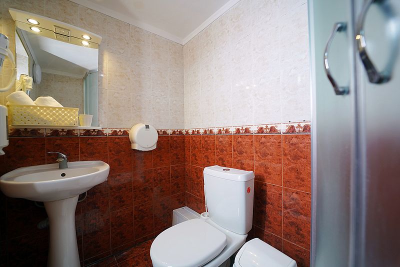 Семейный 3-местный 2-уровневый (с видом на море без балкона №3) (10)