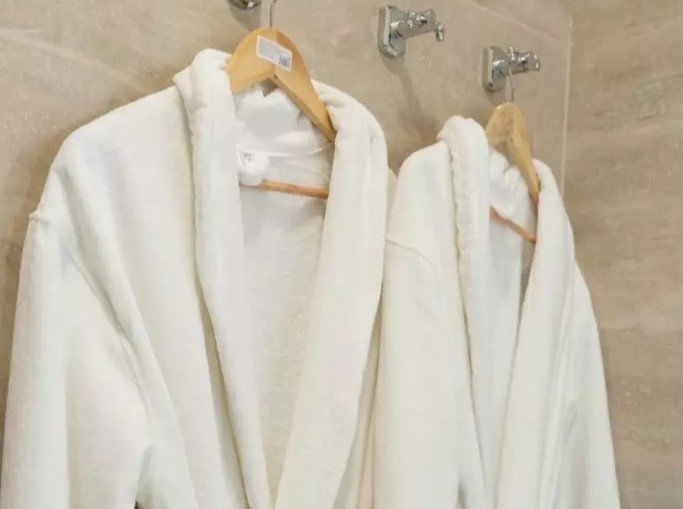 Делюкс 2-местный 1-комнатный (с балконом)