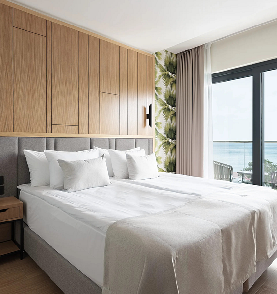 Полулюкс 2-местный (вид на море)