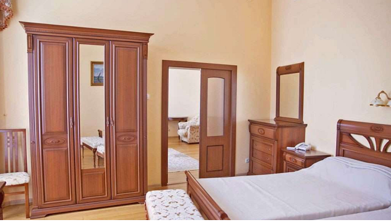 Люкс 1-местный 2-комнатный (улучшенный, корпус 4)