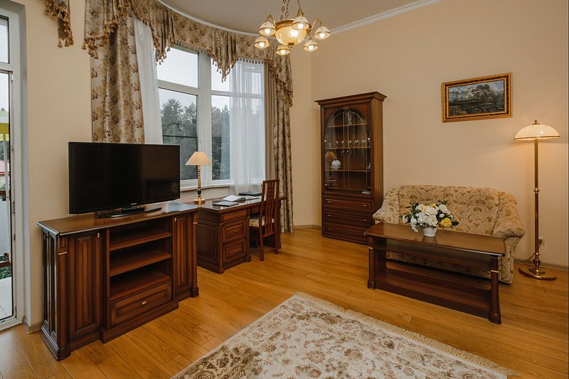 Люкс 2-местный 2-комнатный (улучшенный, корпус 2-4)