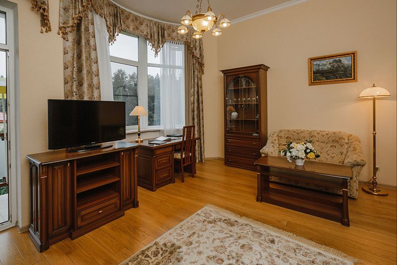 Люкс 2-местный 2-комнатный (улучшенный, корпус 2-4)