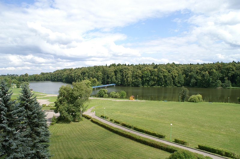 Полулюкс 2-местный 2-комнатный (корпус 1, вид на пруд)