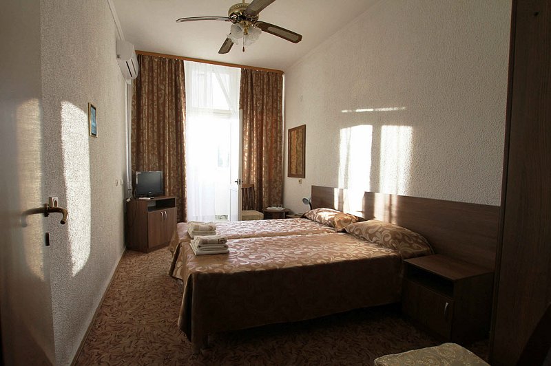 Семейный 4-местный 2-комнатный корпус 1