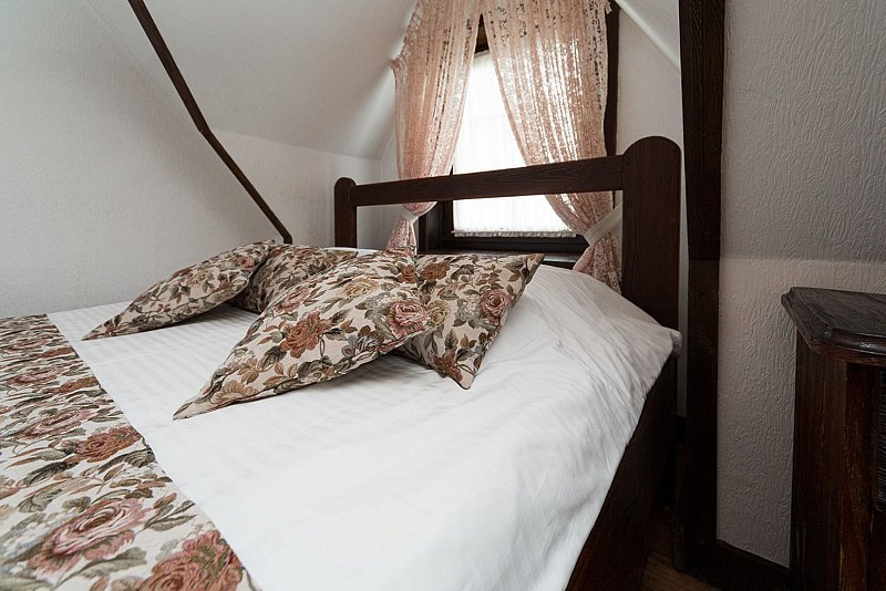 Коттедж 4-местный 3-комнатный 2-этажный