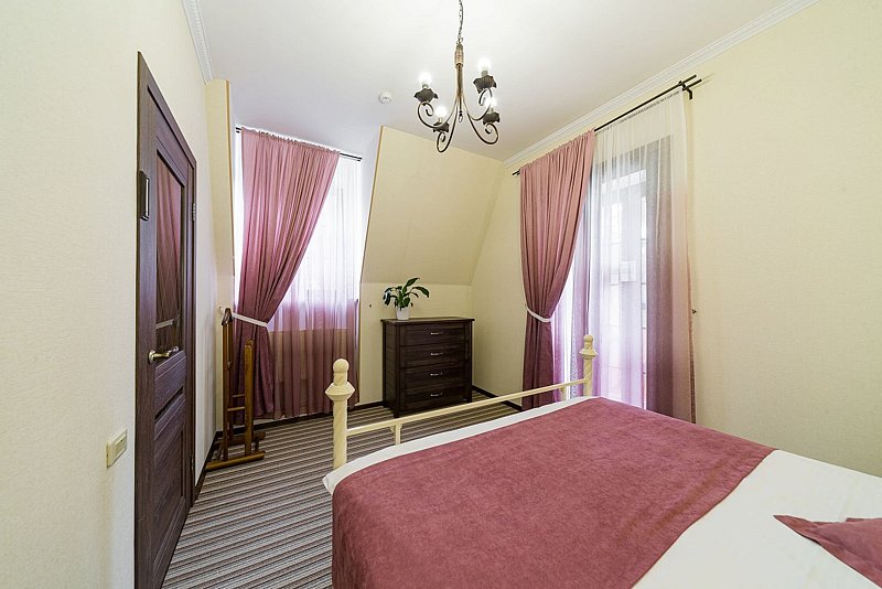 Люкс 2-местный 2-комнатный (вид на залив)