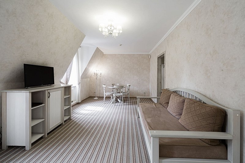 Люкс Премиум 2-местный 2 комнатный (вид на озеро)