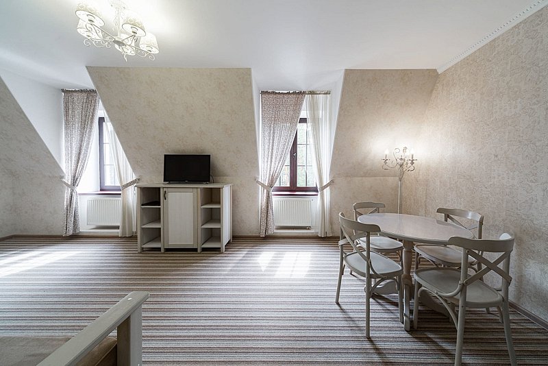 Люкс Премиум 2-местный 2 комнатный (вид на лес)