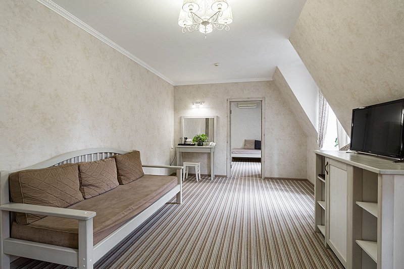 Люкс Премиум 2-местный 2 комнатный (вид на лес)