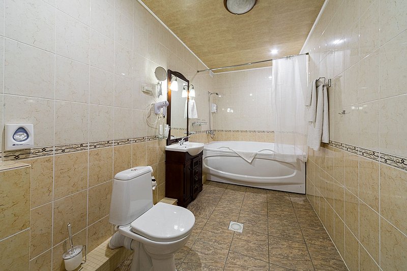 Люкс Премиум 2-местный 2 комнатный (вид на лес)