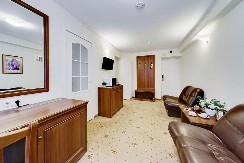 Полулюкс 2-местный 2-комнатный (Студио)