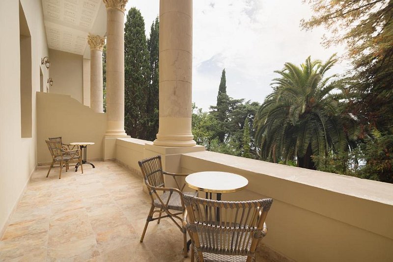 Suite 2-местный 2-комнатный c балконом корпус № 1, категория «А»