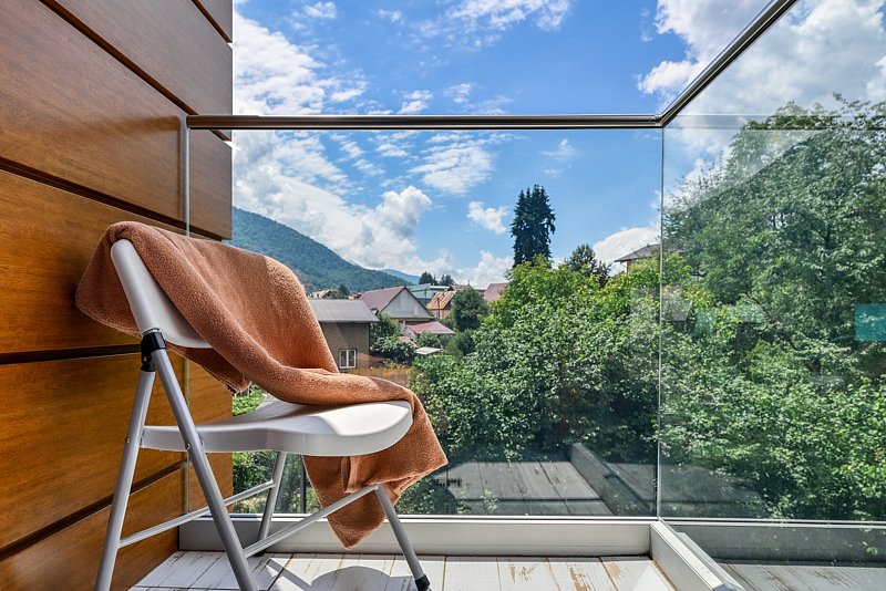 Стандартный 2-местный (с балконом, вид на горы)