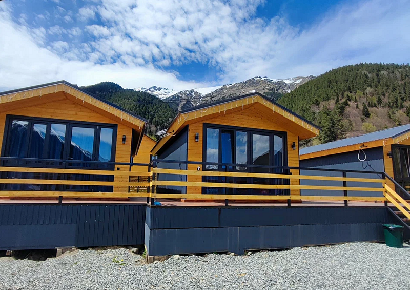 База отдыха Happy House Arkhyz (Хеппи Хаус Архыз), Республика Карачаево-Черкесия, Архыз Зеленчукский район