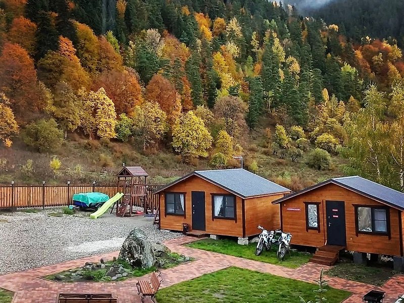 База отдыха Arhkyz Aurum (бывш. Золото Архыза), Республика Карачаево-Черкесия, Архыз Зеленчукский район
