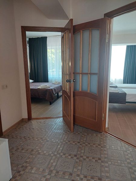 Стандартный 4-местный 2-комнатный (с балконом)