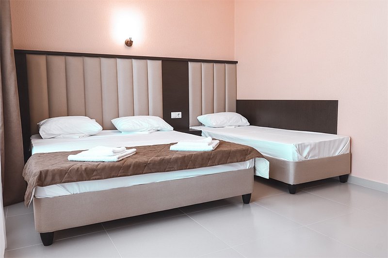 Стандартный 2-местный (с балконом, вид на город)