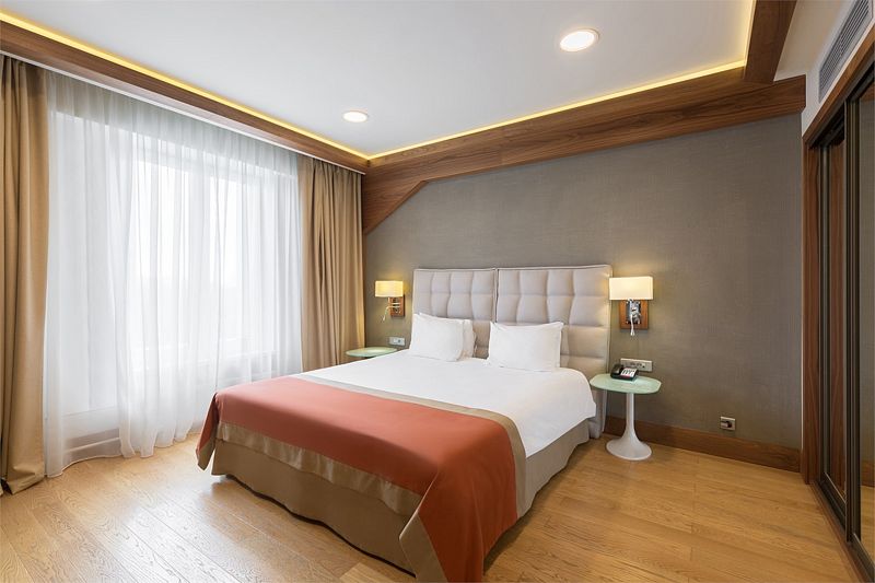 Люкс 4-местный 5-комнатный (Президентский)