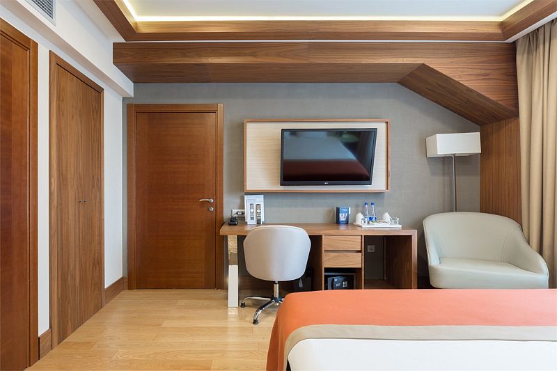 Люкс 4-местный 5-комнатный (Президентский)