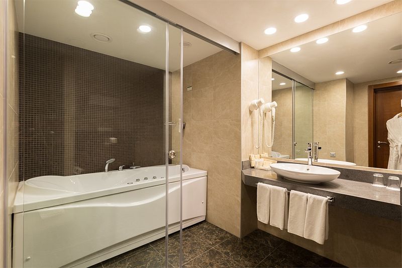 Люкс 4-местный 5-комнатный (Президентский)