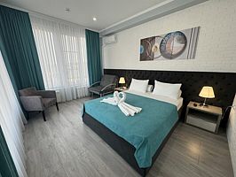 Панорамный полулюкс с видом на море / Panoramic Junior Suite with Sea View, Гостиница Vivat, Новороссийск