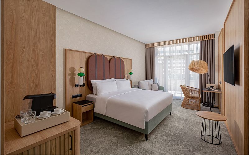 Deluxe 2-местный (Pool View)