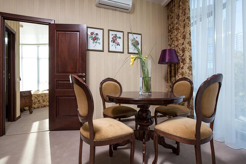 Апартаменты 2-местный 2-комнатный (с панорамным видом на море)