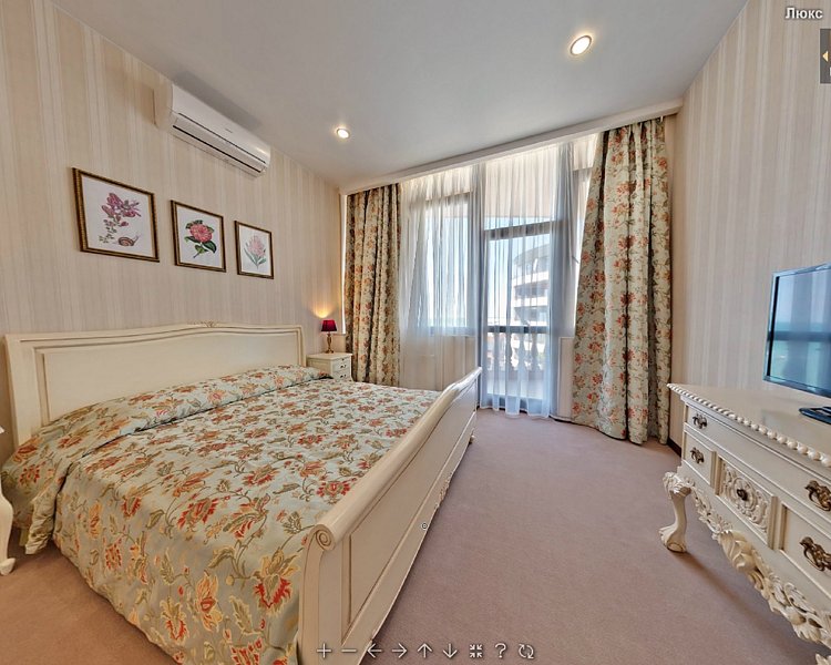 Люкс 3-местный 2-комнатный (Фирменный, с видом на море и балконом)