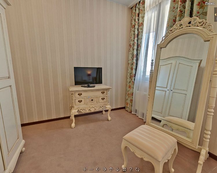 Люкс 3-местный 2-комнатный (Фирменный, с видом на море и балконом)