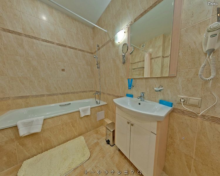 Люкс 3-местный 2-комнатный (Фирменный, с видом на море и балконом)