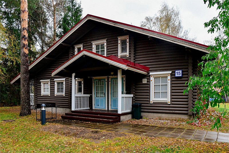 Коттедж 10-местный 2-этажный