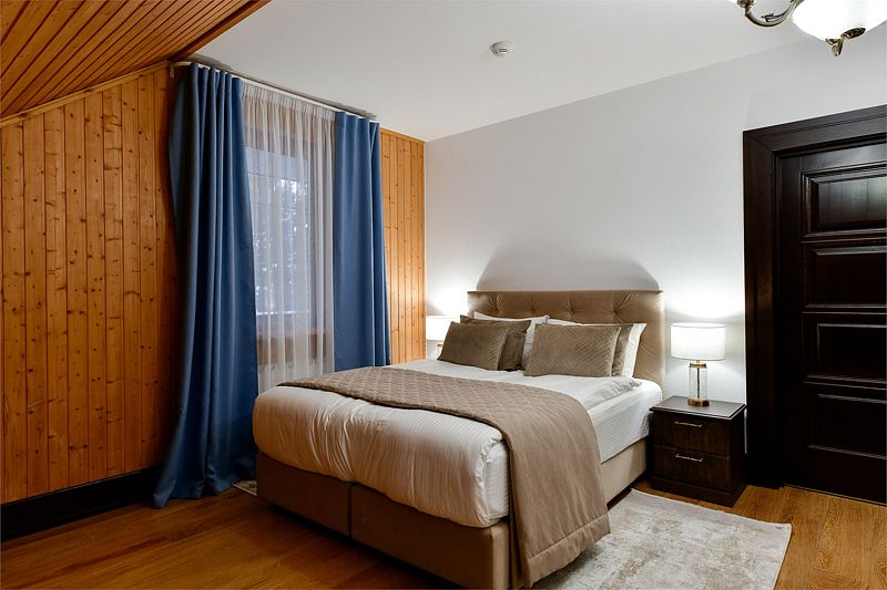 Коттедж 10-местный 5-комнатный (с третьим светом)