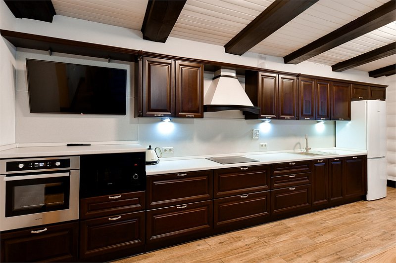 Коттедж 10-местный 5-комнатный (с третьим светом)