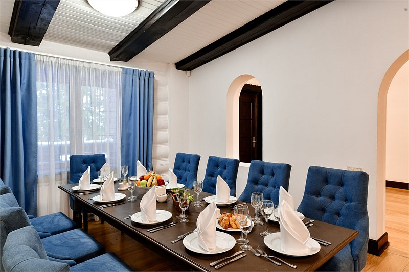 Коттедж 10-местный 5-комнатный (с третьим светом)