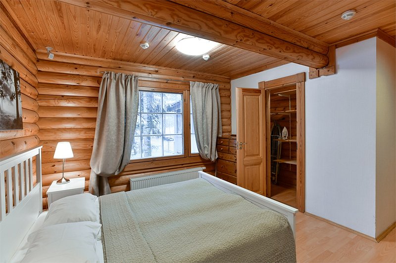 Коттедж 10-местный 5-комнатный (со вторым светом)