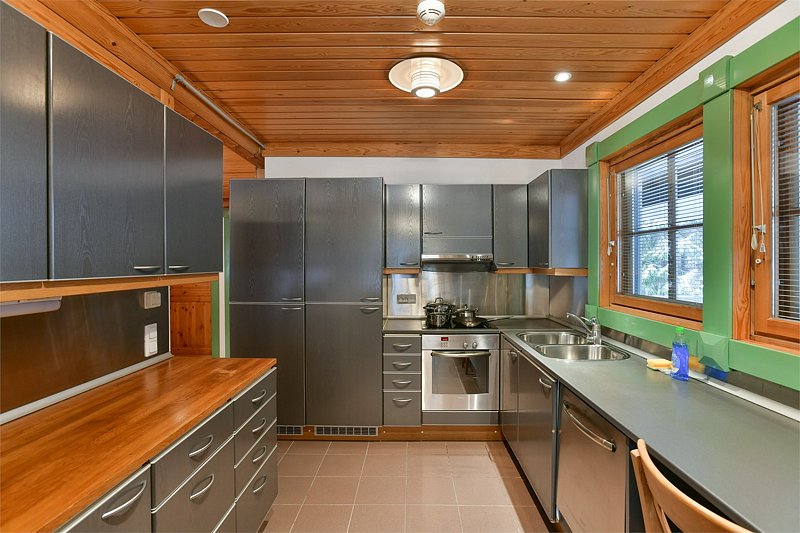 Коттедж 6-местный 2-этажный (со вторым светом)