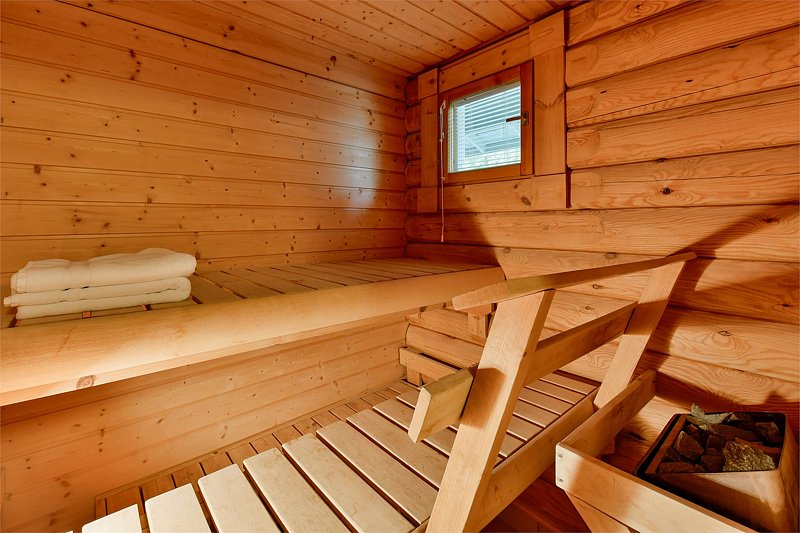 Коттедж 6-местный 2-этажный (со вторым светом)