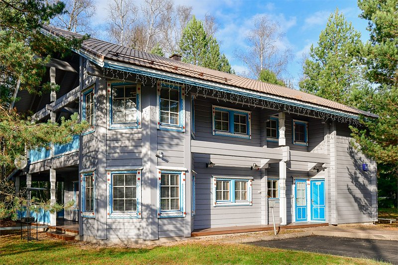 Коттедж 8-местный 2-этажный