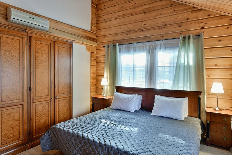 Коттедж 8-местный 2-этажный