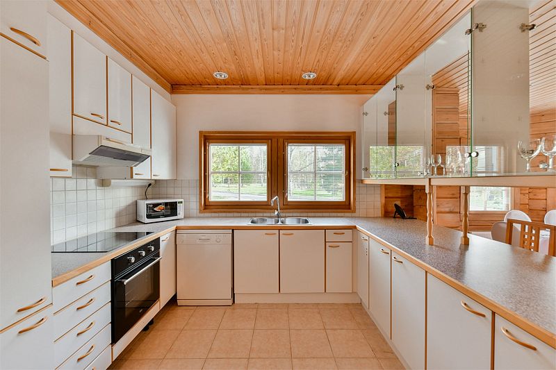 Коттедж 8-местный 2-этажный