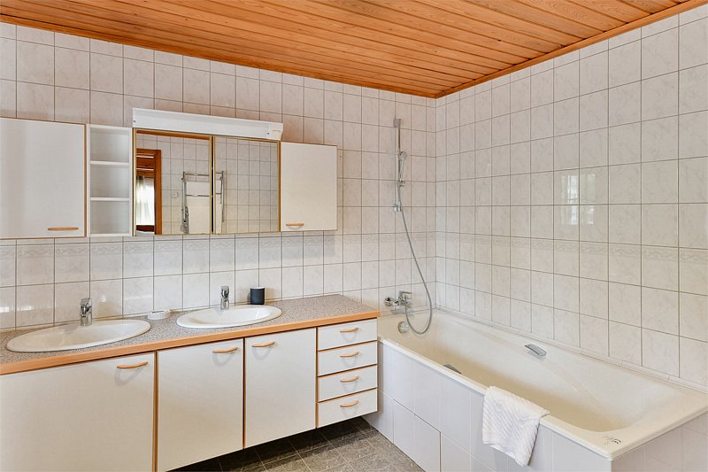 Коттедж 8-местный 2-этажный