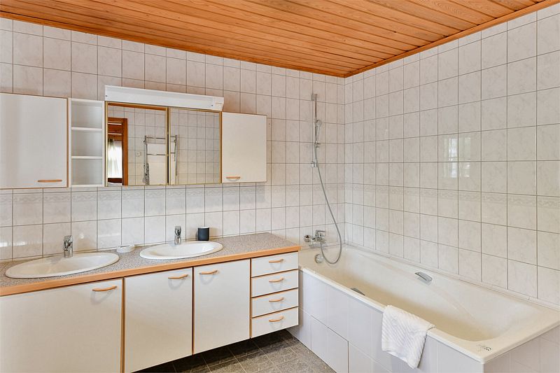 Коттедж 8-местный 2-этажный