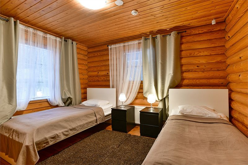 Коттедж 8-местный 2-этажный (со вторым светом)