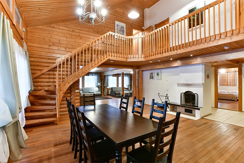 Коттедж 8-местный 2-этажный (со вторым светом)