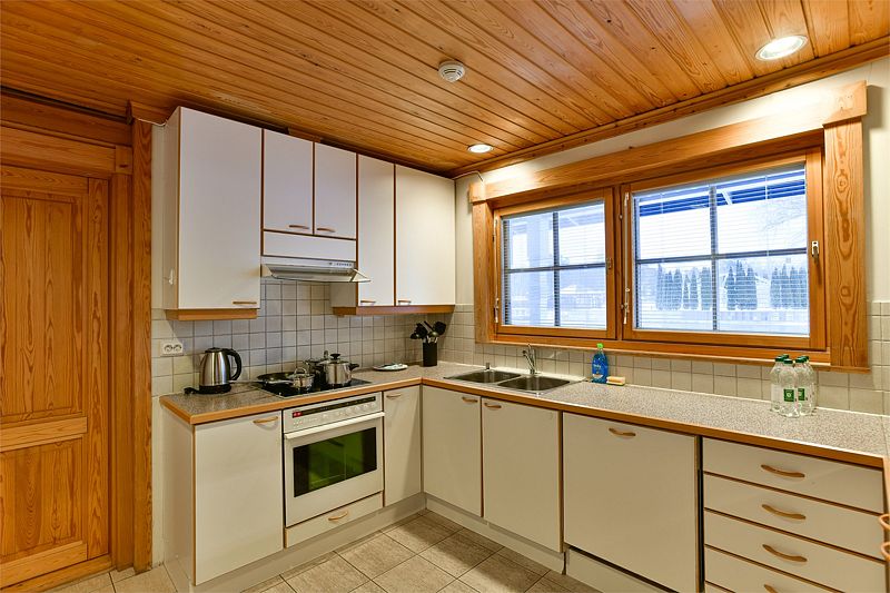 Коттедж 8-местный 2-этажный (со вторым светом)