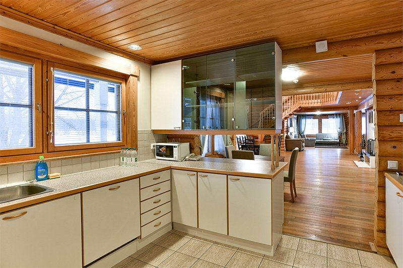 Коттедж 8-местный 2-этажный (со вторым светом)