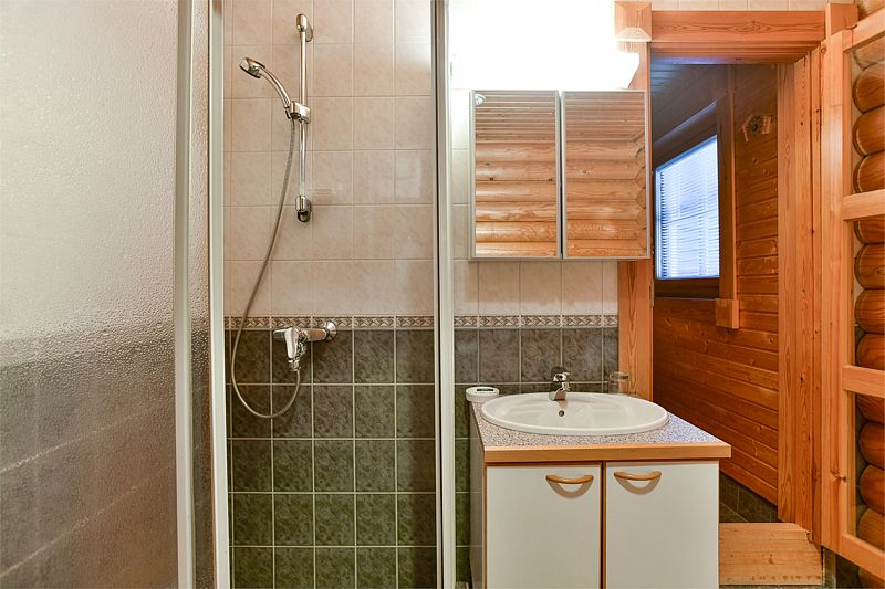 Коттедж 8-местный 2-этажный (со вторым светом)