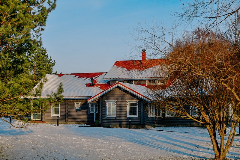 Коттедж 8-местный 2-этажный (со вторым светом)