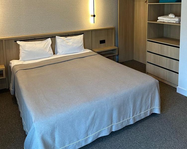 Стандартный 2-местный (без дополнительного места, с балконом)