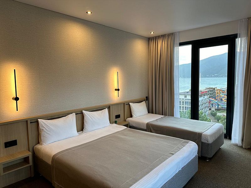 Стандартный 3-местный (с балконом)